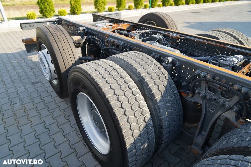 Mercedes-Benz AROCS 3248 / 8X4 / TRIDEM / ȘASIU 8M / DIRECȚIE ȘI PUNȚĂ RIDICABILĂ / RETARDER - 15