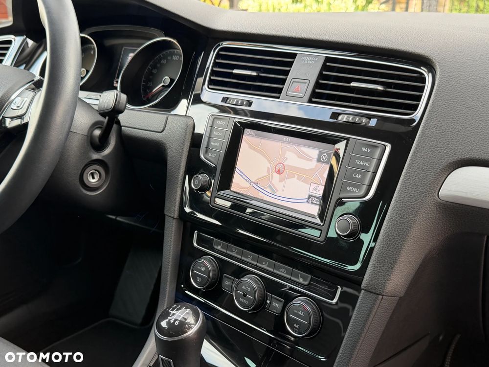 Volkswagen Golf 1.4 TSI BlueMotion Technology Cup - 25