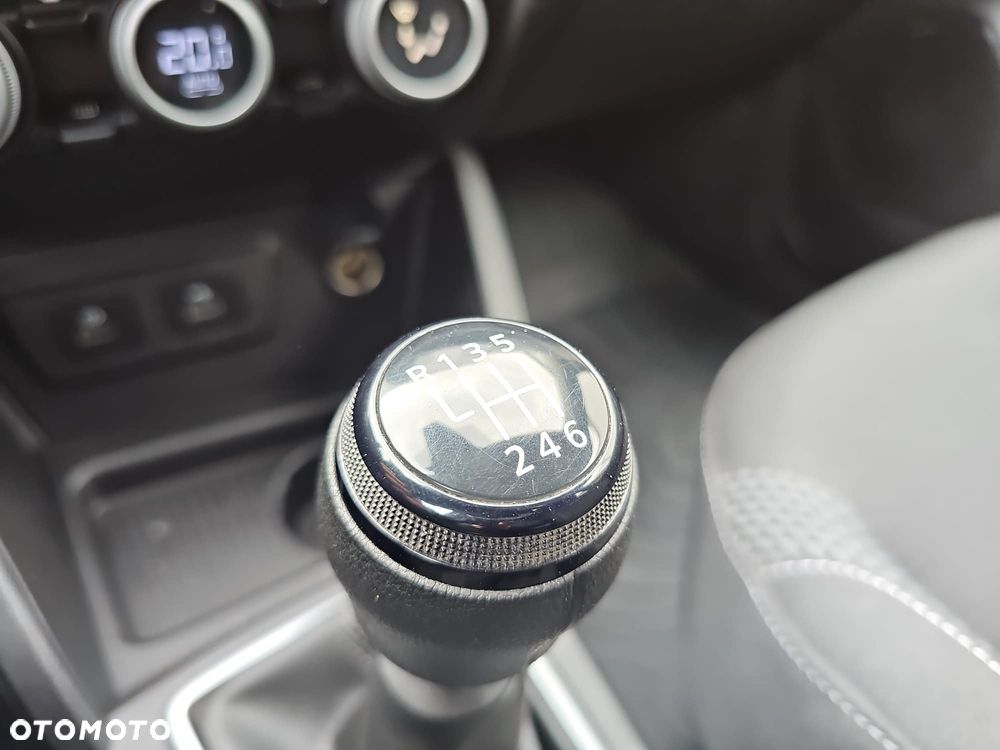 Dacia Duster 1.0 TCe Journey - 27