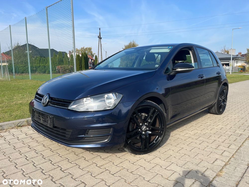 Volkswagen Golf - 1