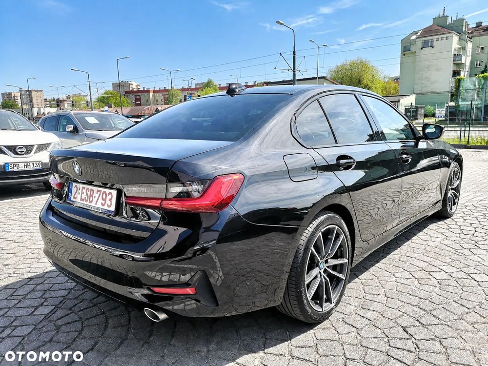 BMW Seria 3 318d M Sport - 2