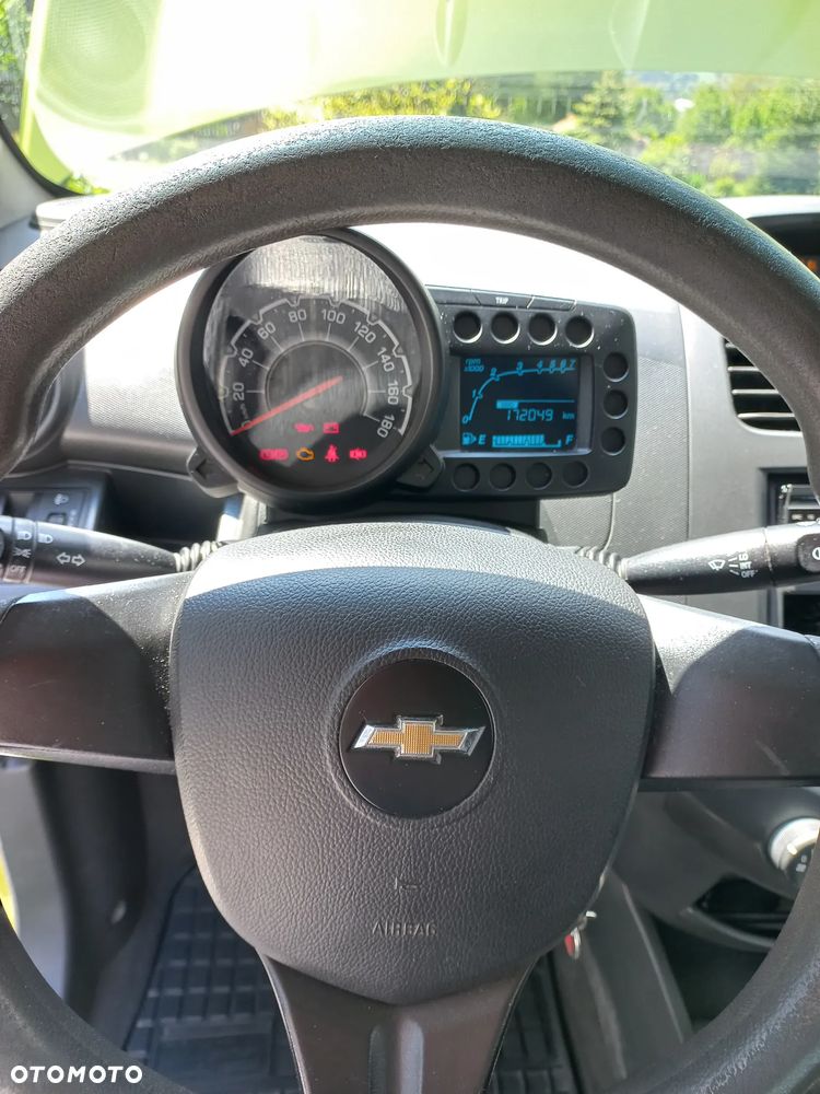 Chevrolet Spark 1.0 Base - 9