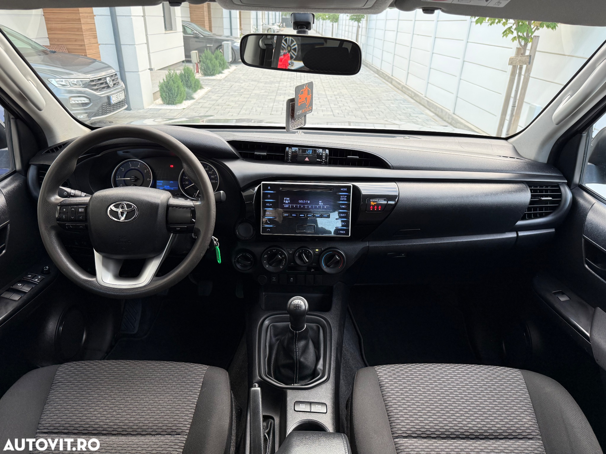 Toyota Hilux 4x4 Double Cab M/T Style - 7