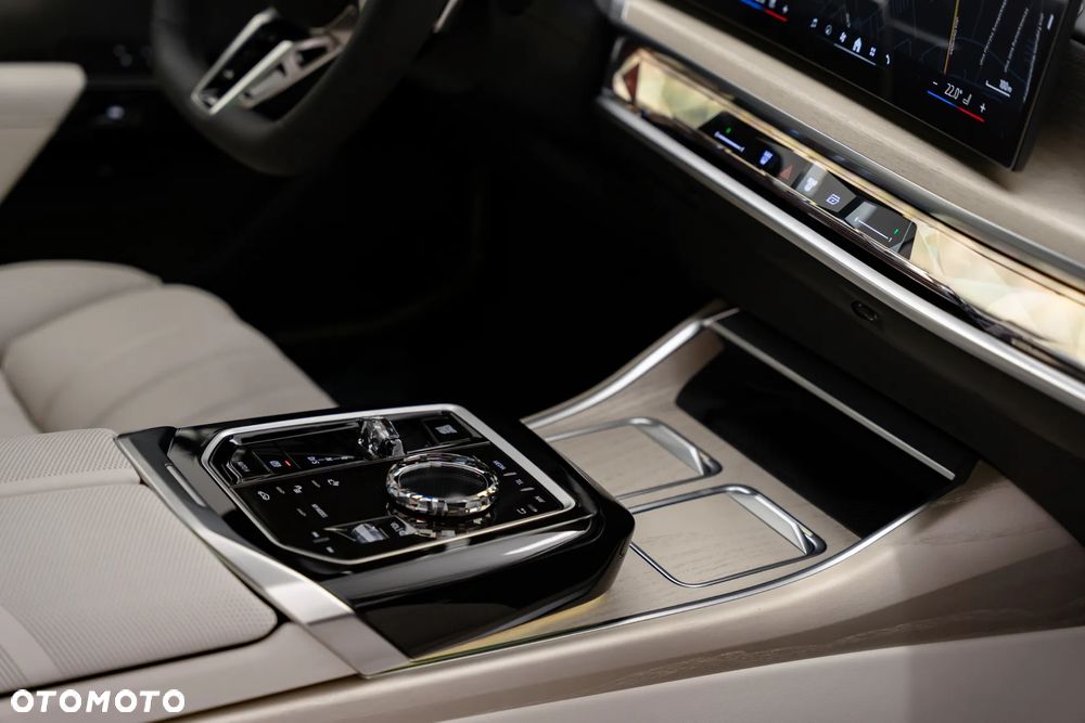 BMW Seria 7 740d xDrive mHEV M Sport sport - 22