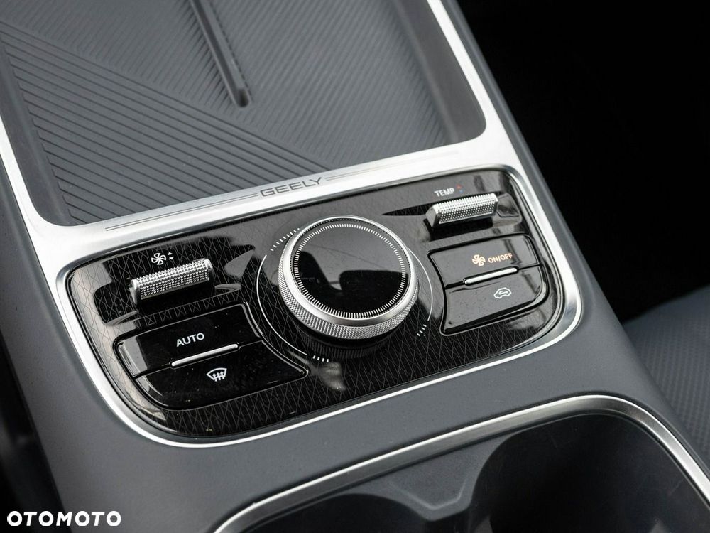 Geely Starray EM-i 1.5 PHEV Pro - 16
