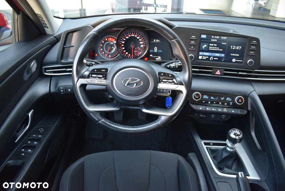 Hyundai Elantra 1.6 Smart - 17