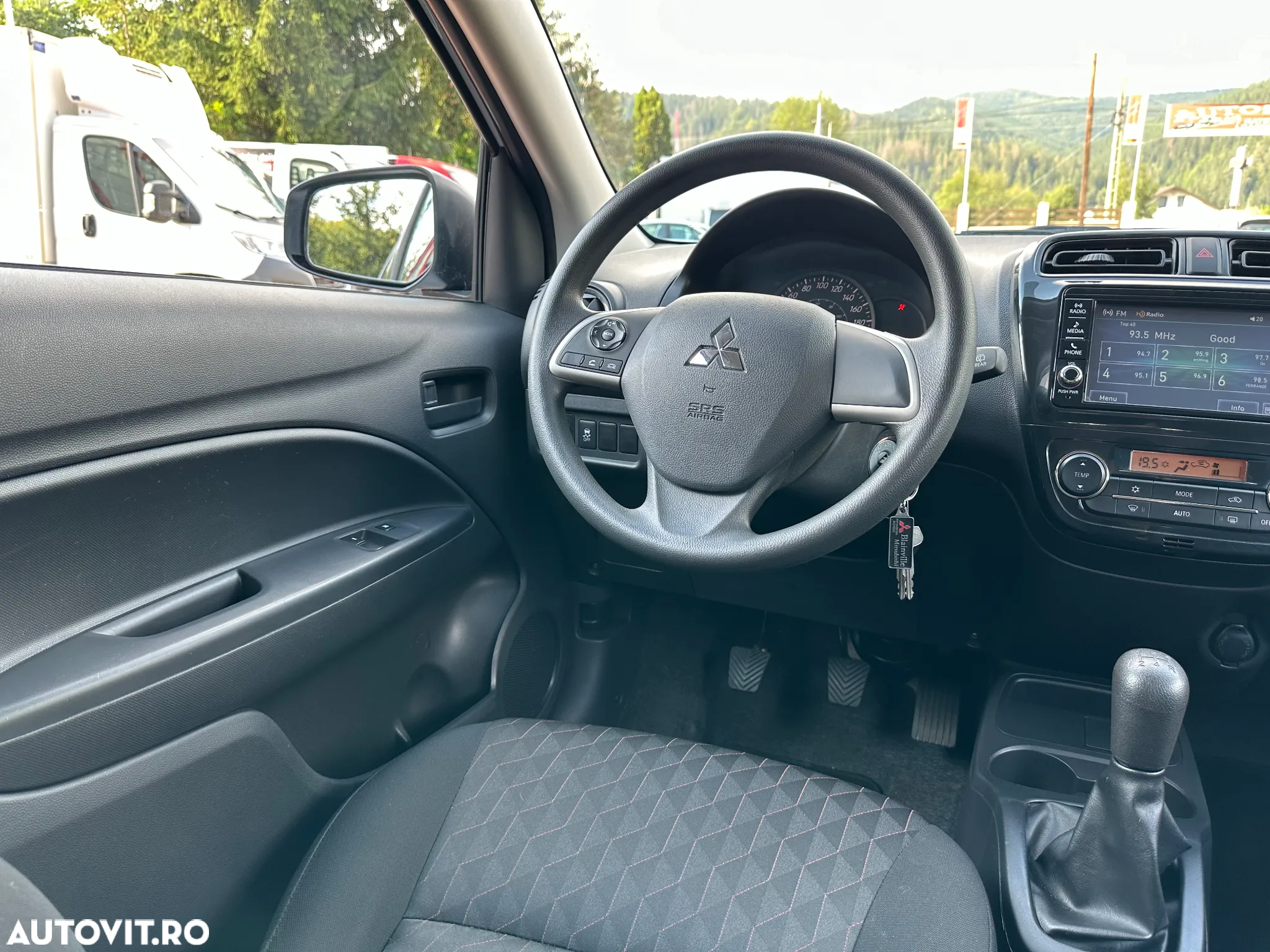 Mitsubishi Mirage - 33