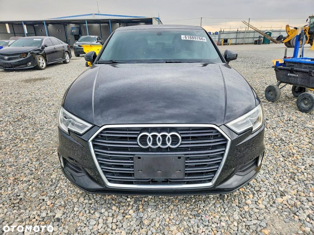 Audi A3 Limousine 40 TFSI quattro S tronic sport - 1