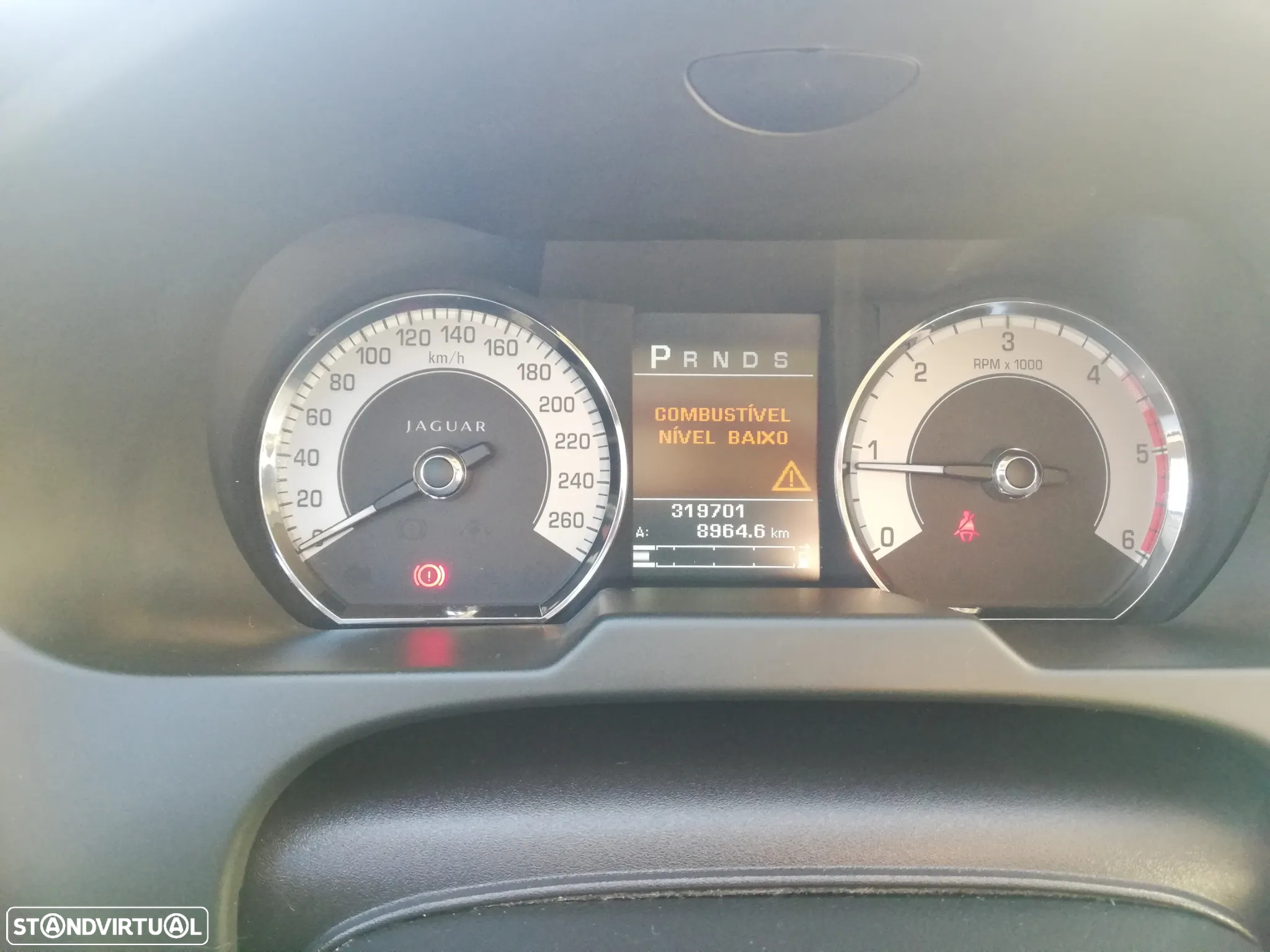 Jaguar XF 2.7 D V6 Premium Luxury - 12
