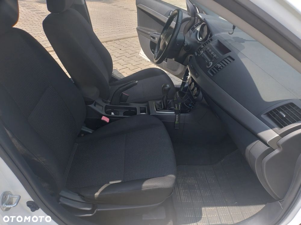 Mitsubishi Lancer 1.6 Inform - 16
