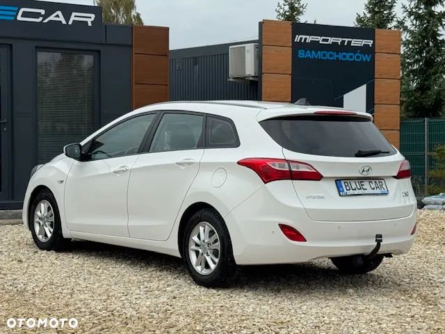 Hyundai i30 i30cw 1.6 CRDi Fifa World Cup Edition - 5