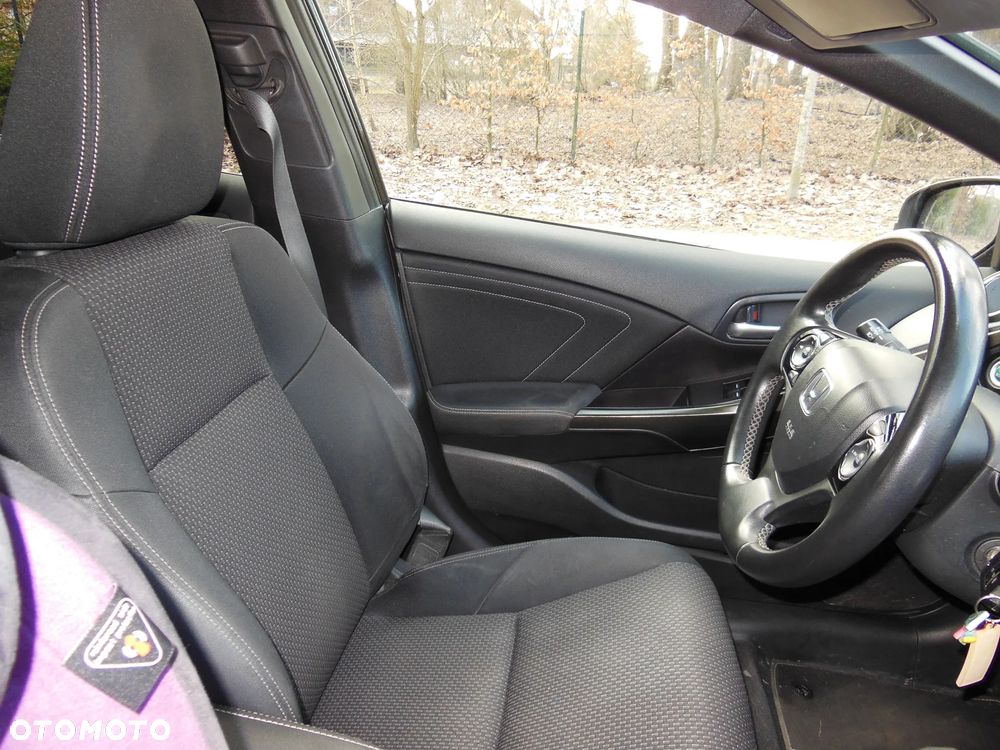 Honda Civic 1.6 i-DTEC Executive Black Edition - 20