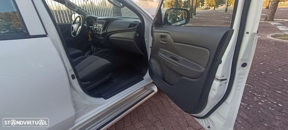 Mitsubishi L200 2.4 DI-D CD Invite 2WD - 16