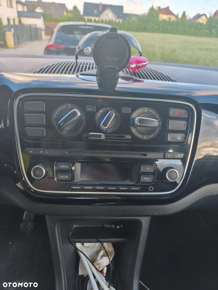 Volkswagen up! club - 6