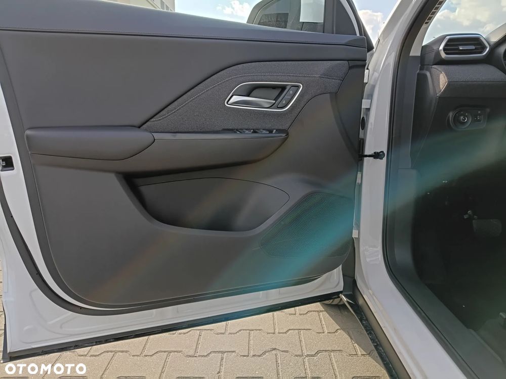 MG ZS Hybrid+ Standard - 12