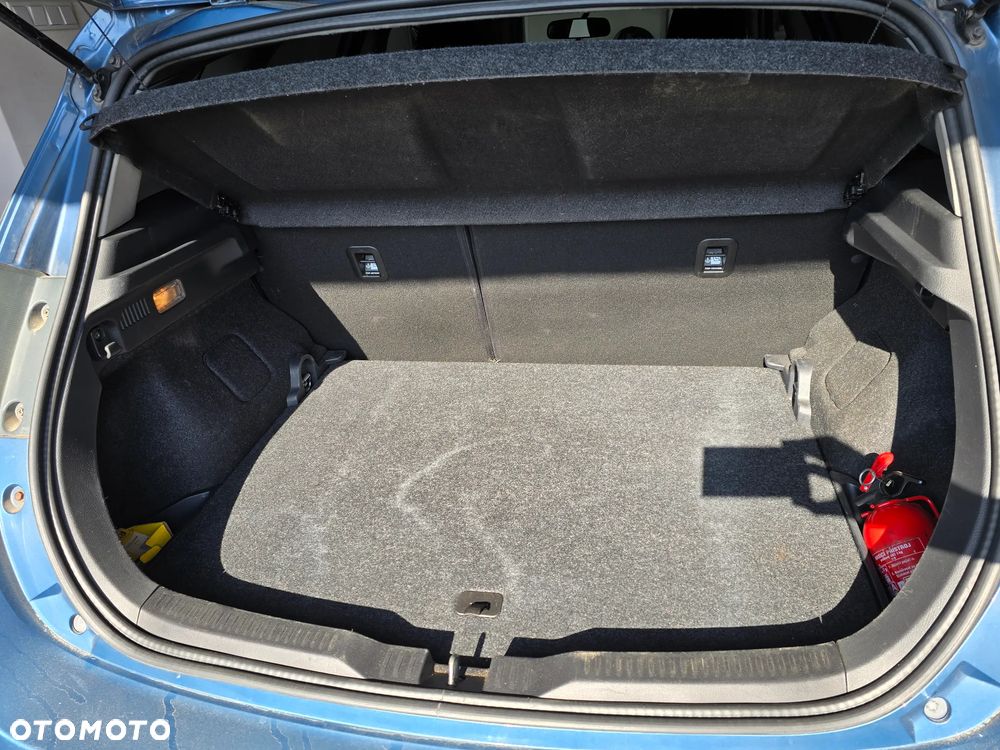 Toyota Auris 1.6 Premium Comfort - 22
