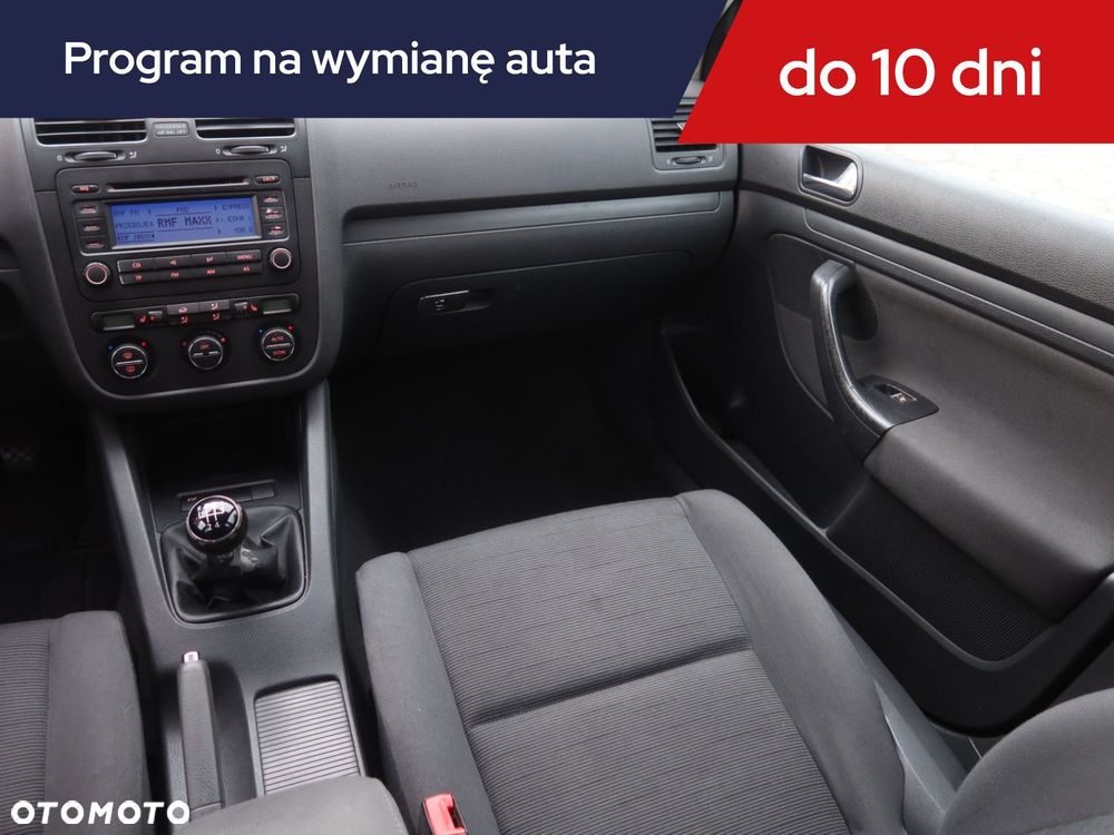 Volkswagen Golf - 10