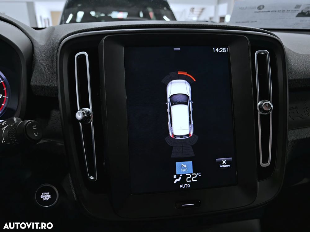 Volvo XC 40 T2 AT8 Momentum - 13