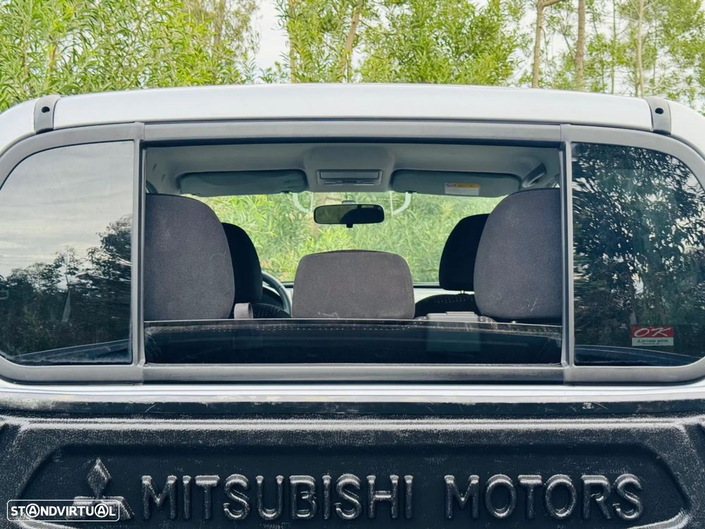 Mitsubishi L200 2.5 DI-D CD Invite AC CC 4WD - 17