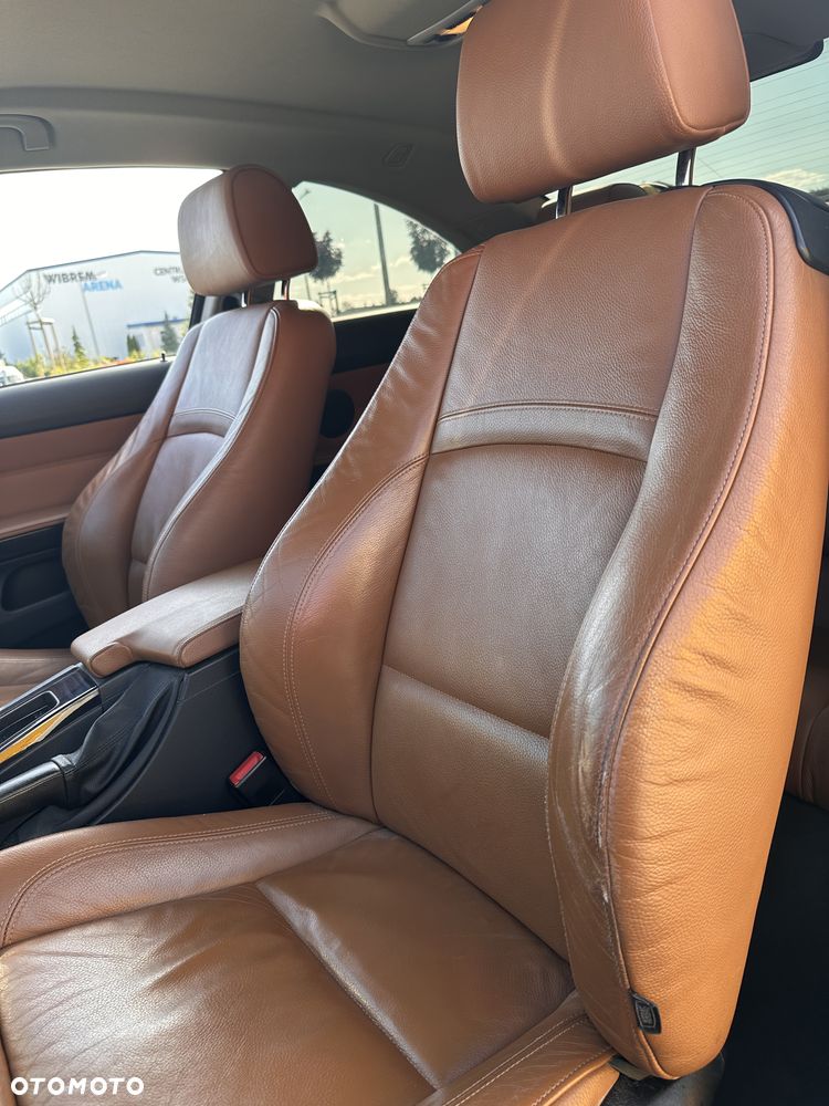 BMW Seria 3 320i - 25