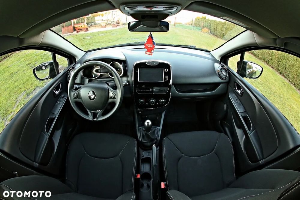 Renault Clio - 26