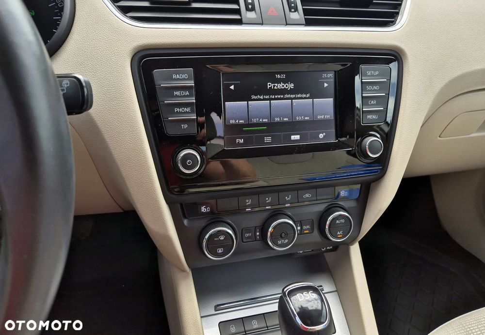 Skoda Octavia 1.4 TSI Joy DSG - 11