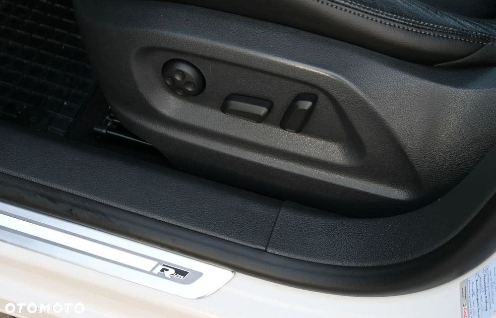 Volkswagen Tiguan 2.0 TDI 4Mot R-Style DSG - 30