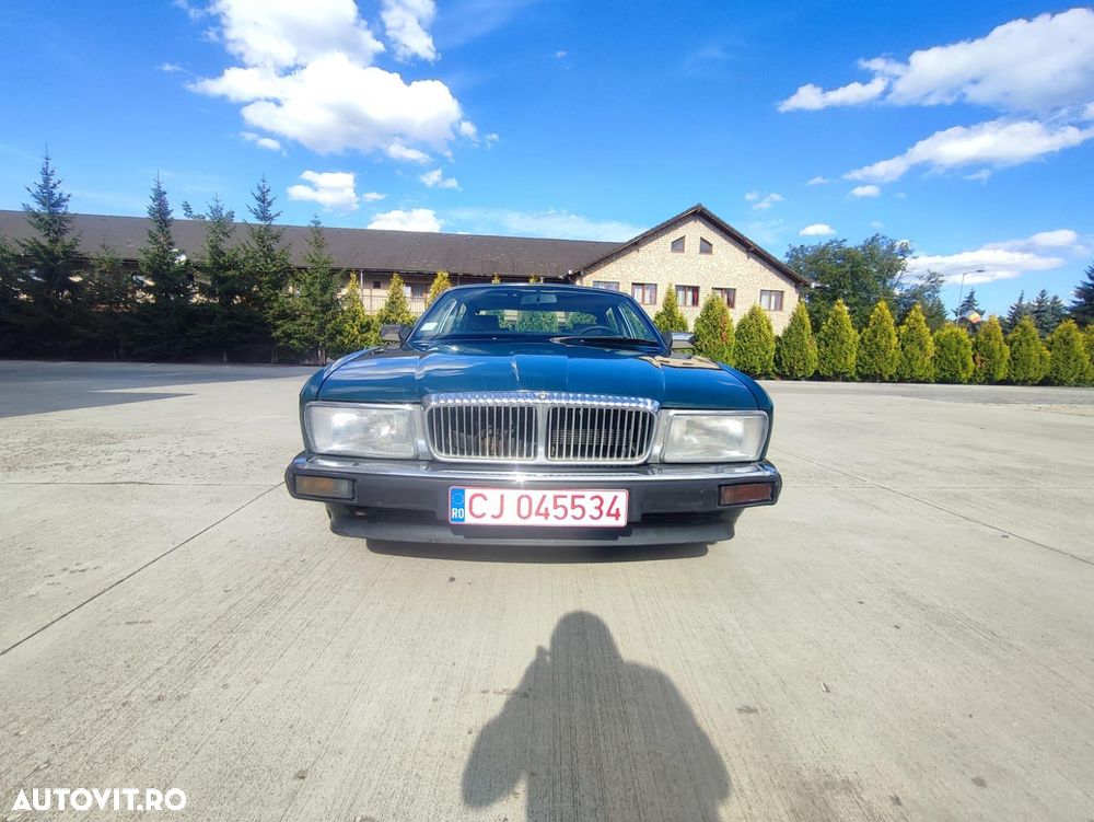 Jaguar XJ - 8