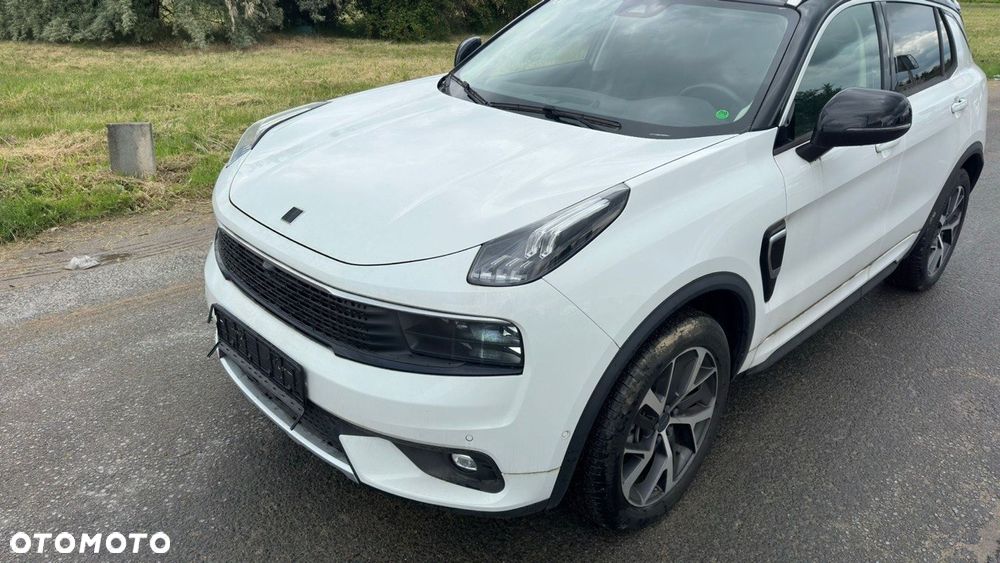 Lynk & Co 01 - 8