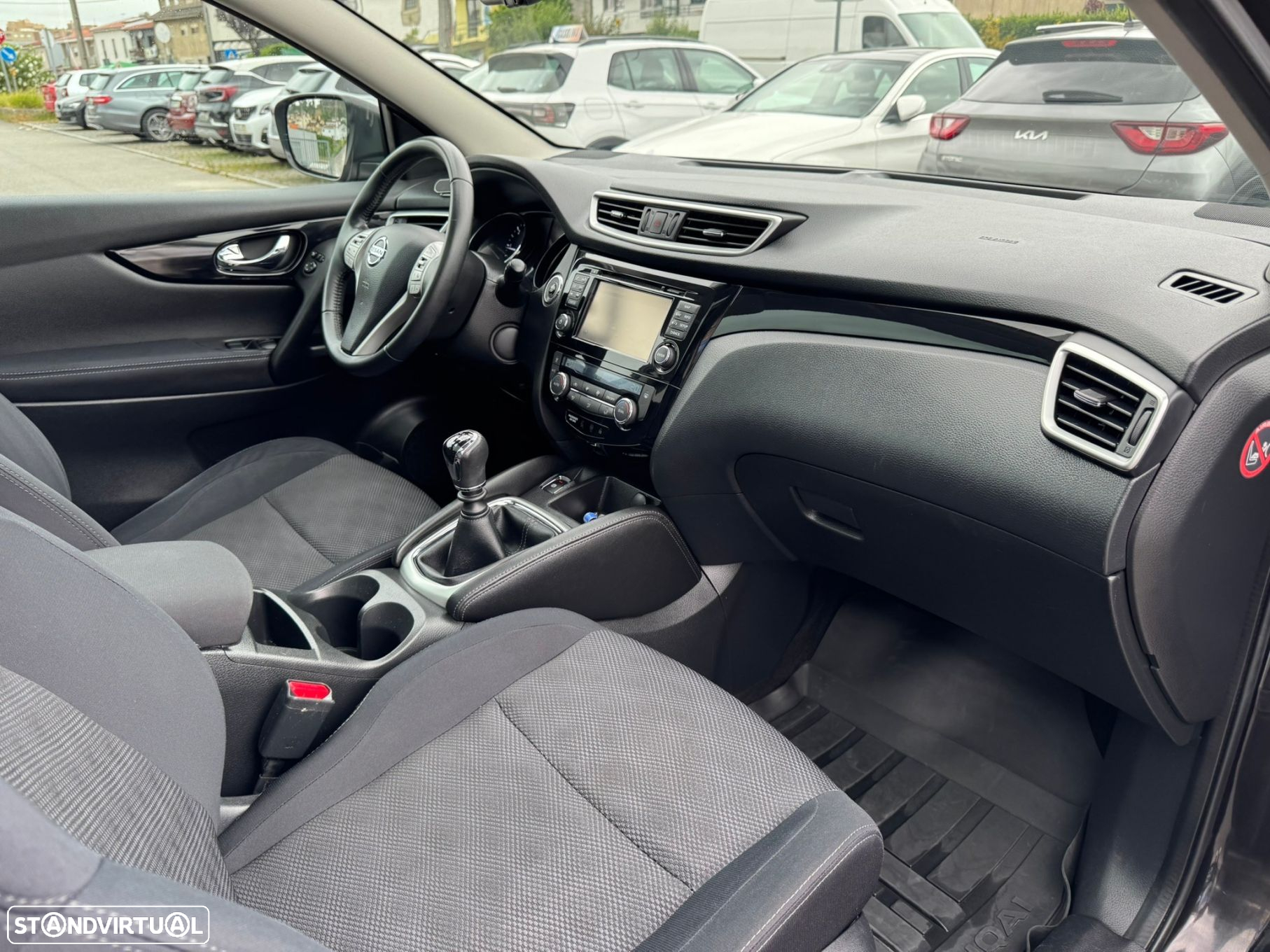 Nissan Qashqai 1.5 dCi N-Connecta 18 - 15