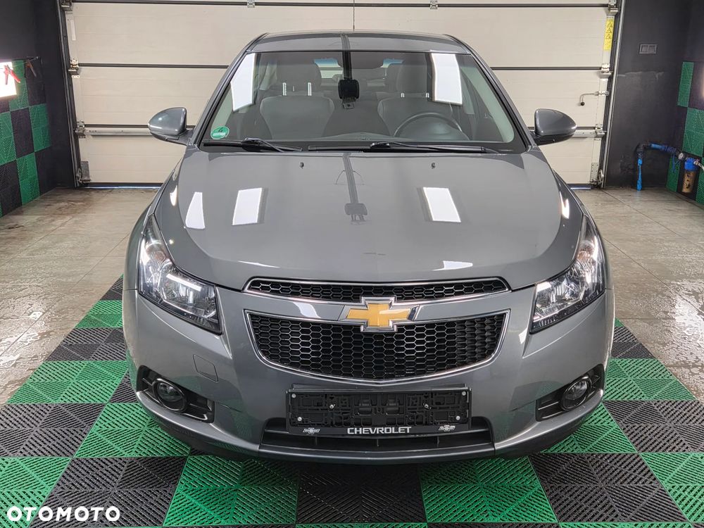 Chevrolet Cruze 1.6 LS+ - 4