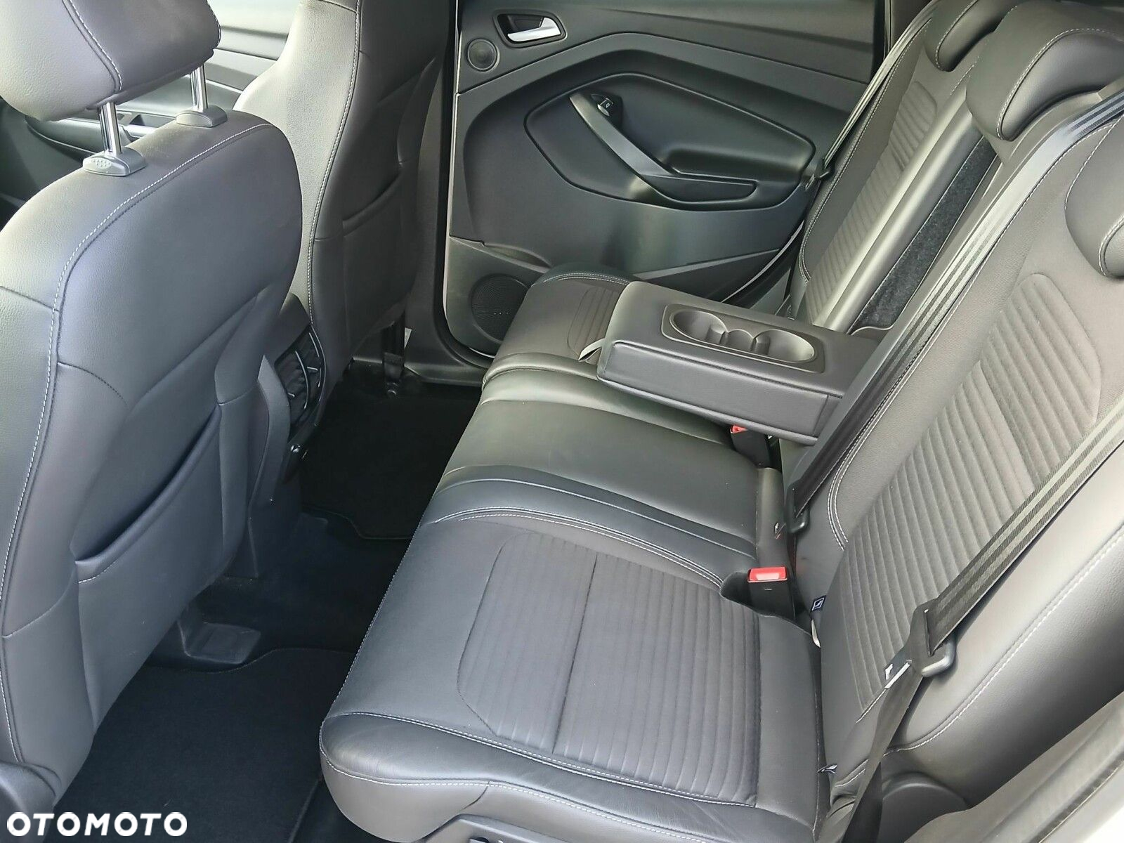 Ford Kuga - 28