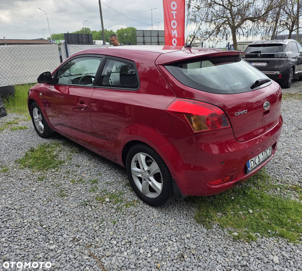 Kia Ceed - 7