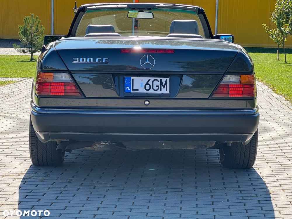 Mercedes-Benz W124 (1984-1993) - 12