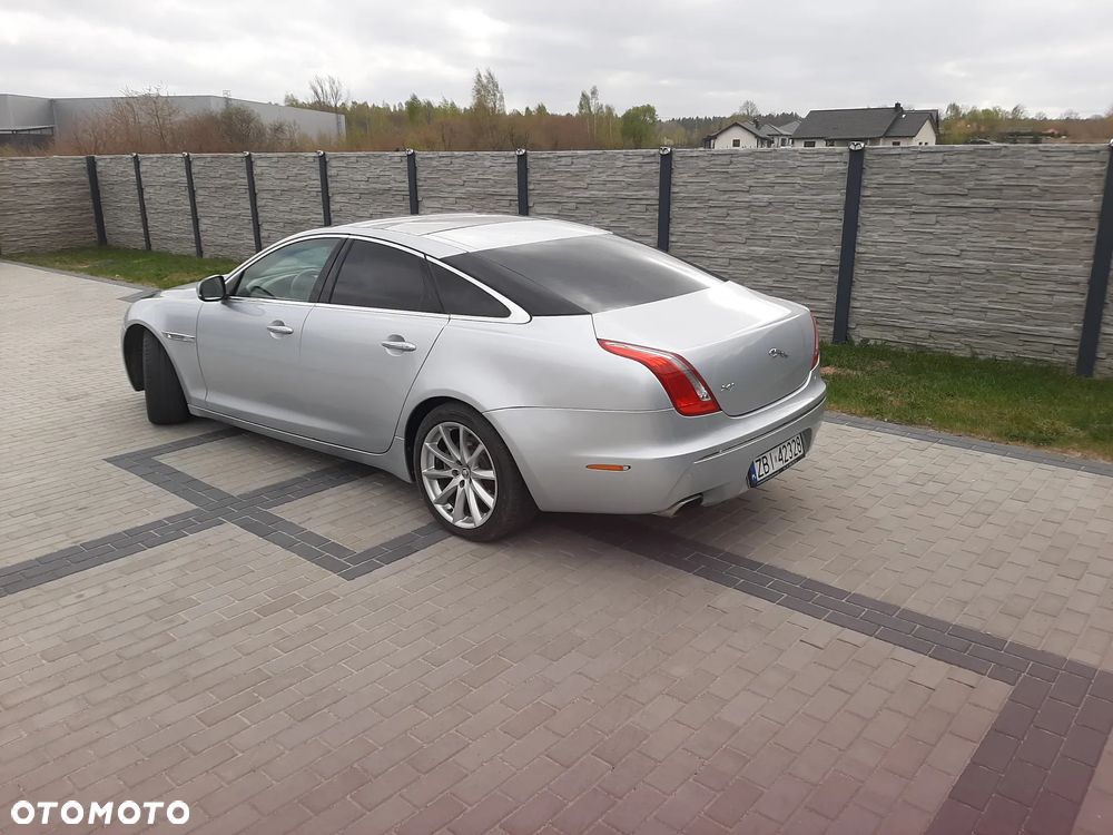 Jaguar XJ - 5