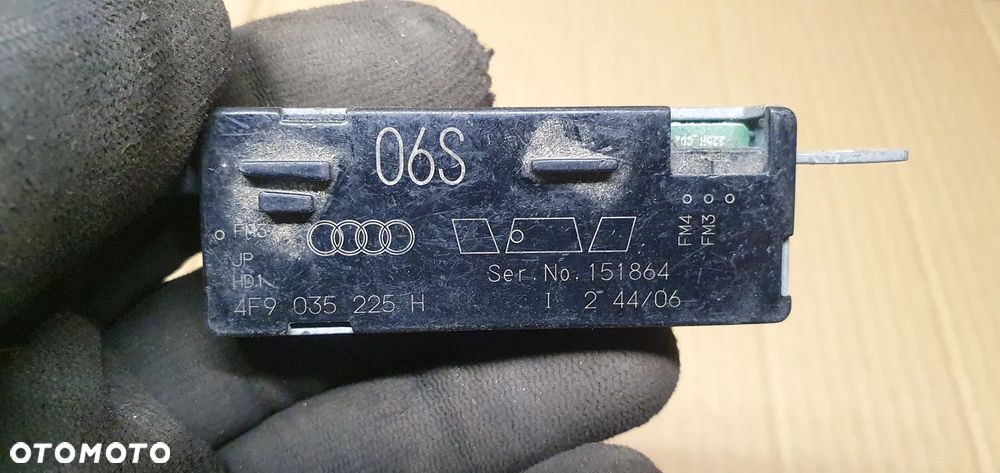 Wzmacniacz anteny Audi A6 C6 4F9035225H - 5