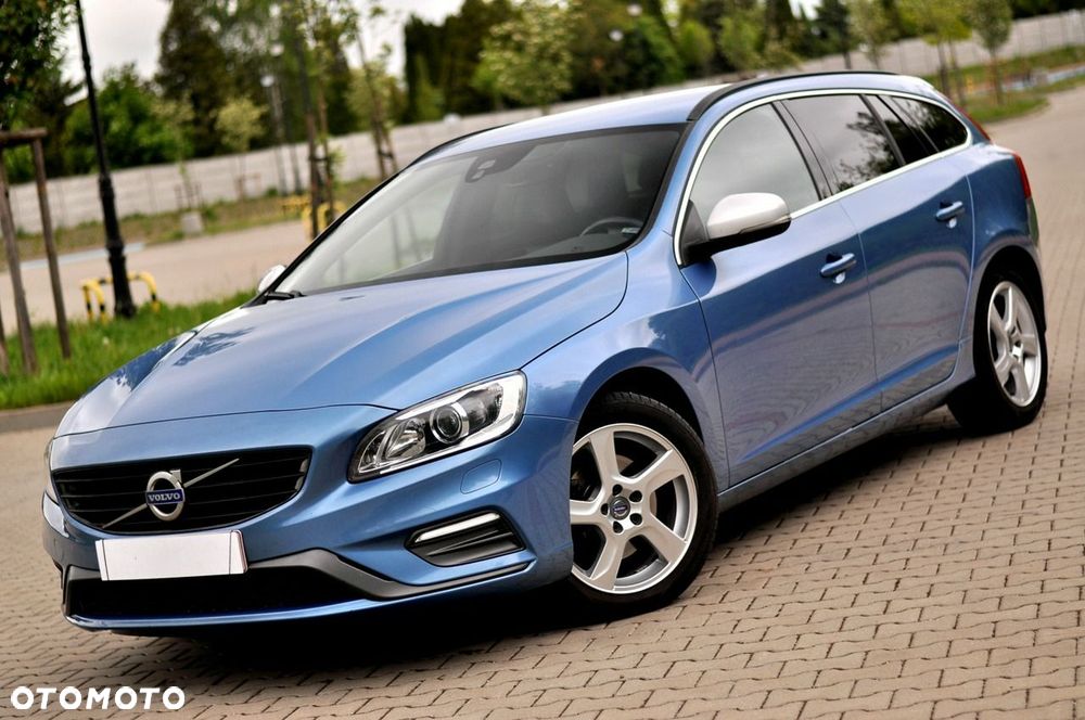 Volvo V60 D3 Drive-E R-Design Momentum - 2