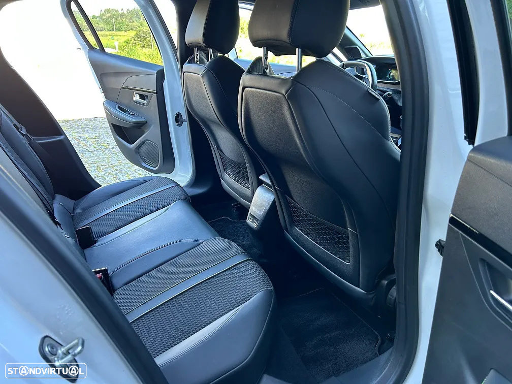 Peugeot e-208 50 kWh GT Line - 18