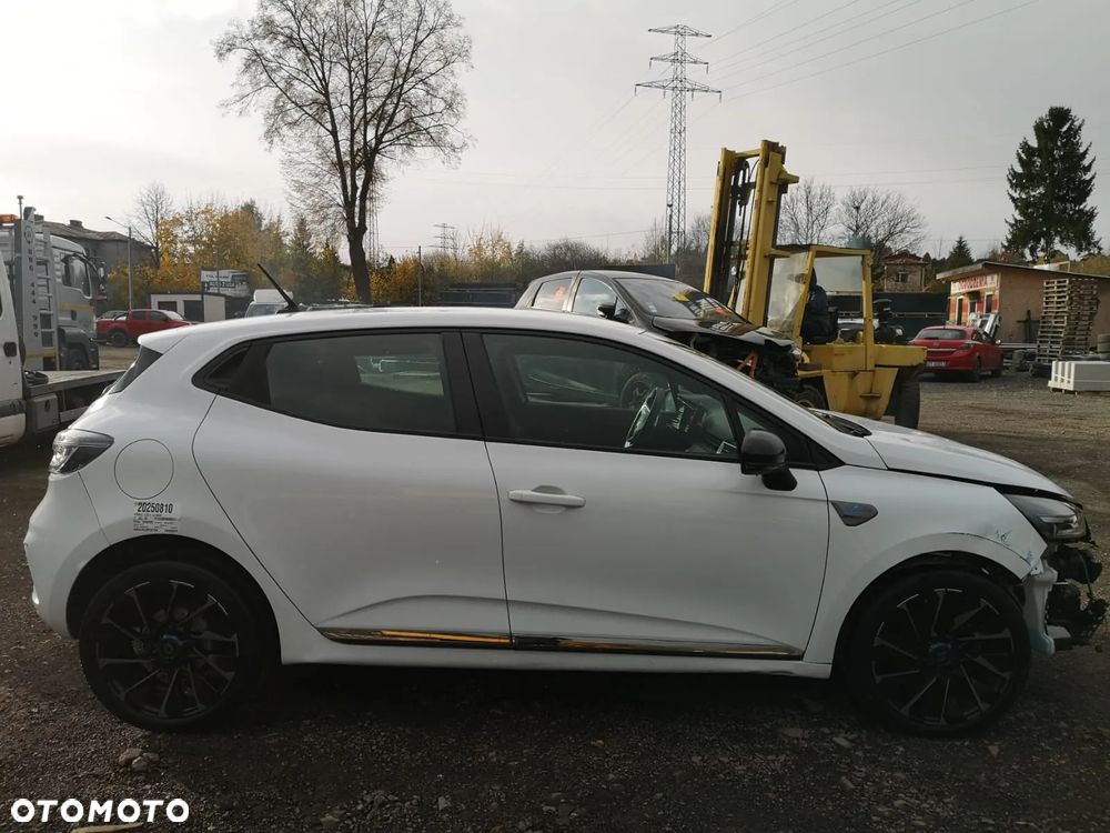 Renault Clio BLUE dCi 85 BUSINESS EDITION - 23