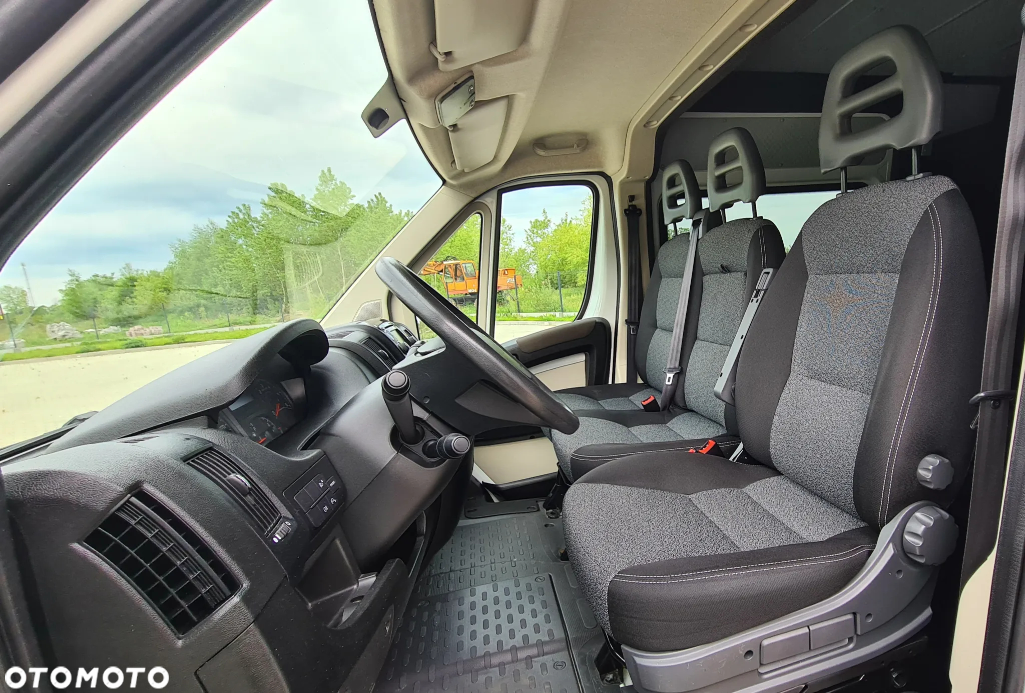Peugeot BOXER L4H2 MAXI BRYGADÓWKA 9 OSÓB NAVI TEMPOMAT NR.84 - 15