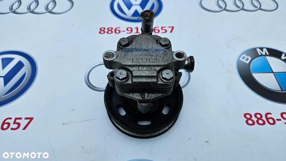 VW Caddy 2K III 3 1.9 TDI BLS 105 KM Pompa wspomagania z kołem 2K0422154 - 6