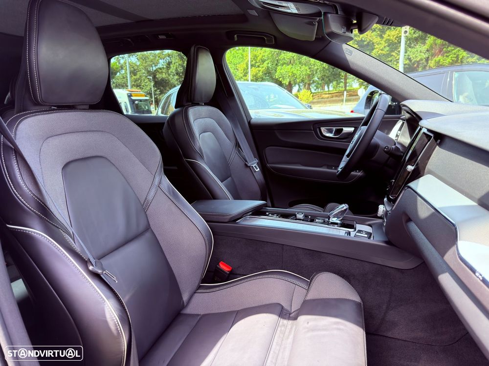 Volvo XC 60 2.0 T6 PHEV Black Edition AWD - 22