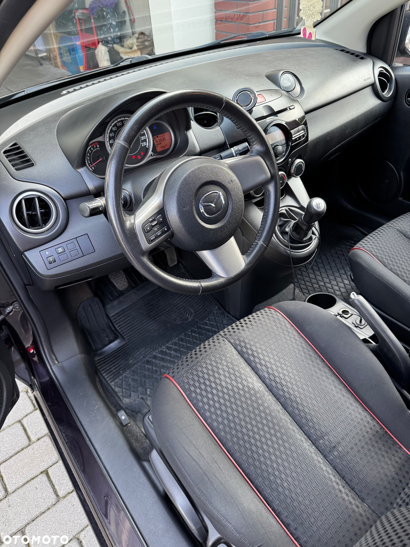 Mazda 2 1.3 Exclusive - 13