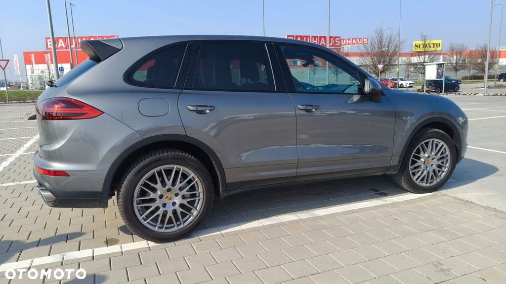 Porsche Cayenne S - 10