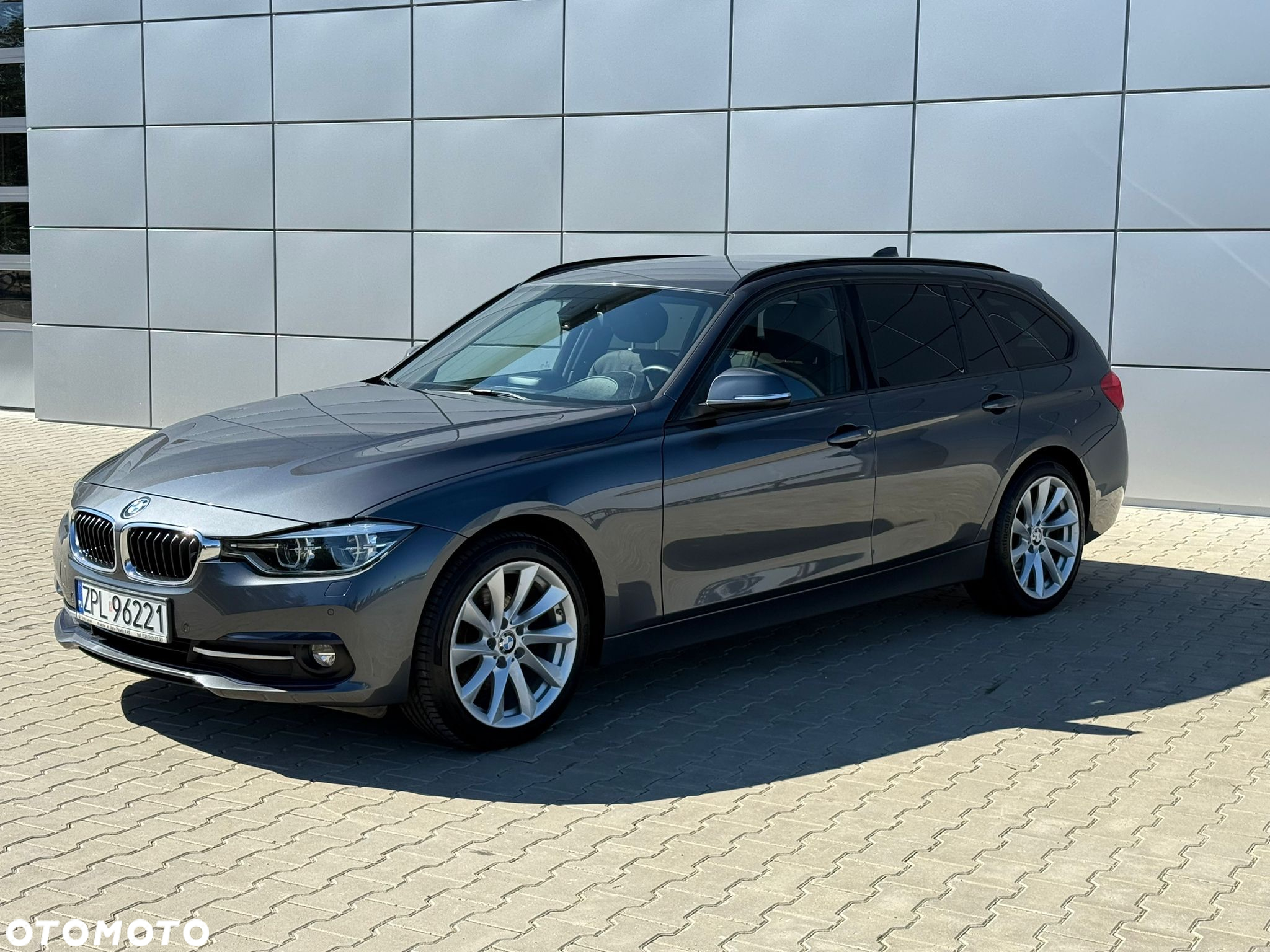 BMW Seria 3 320d Sport Line - 2