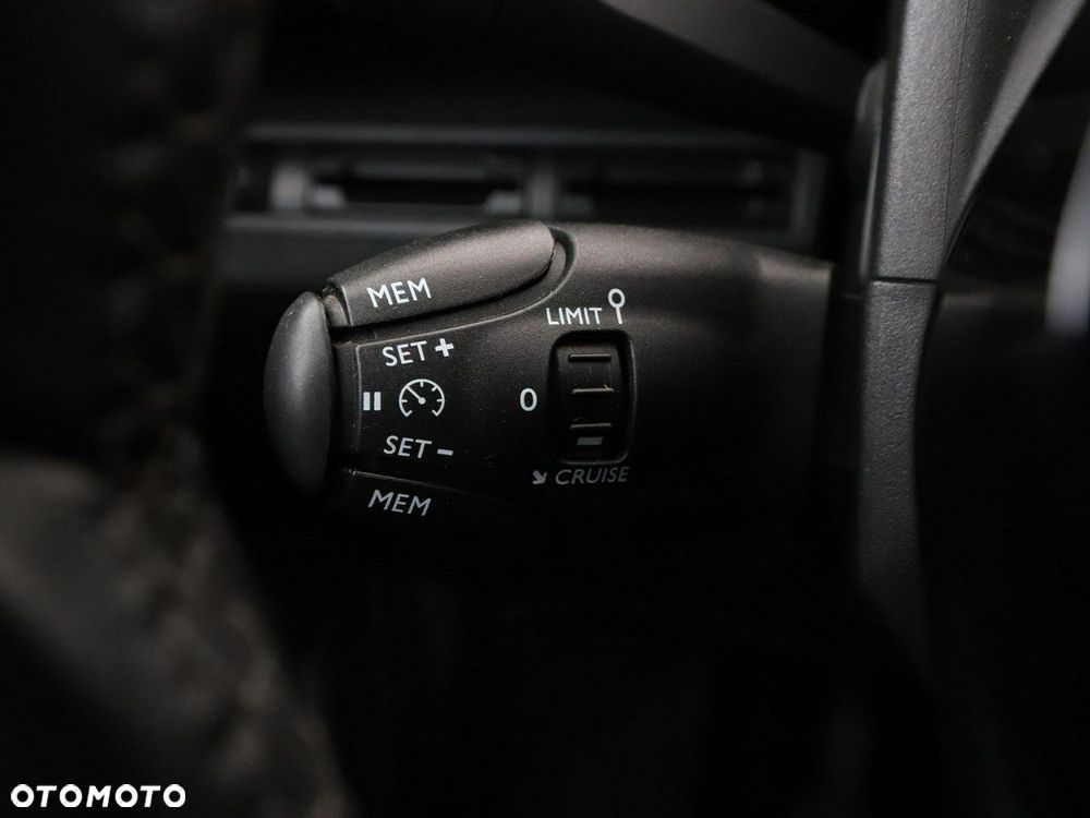 Peugeot 3008 1.5 BlueHDi Active S&S - 32