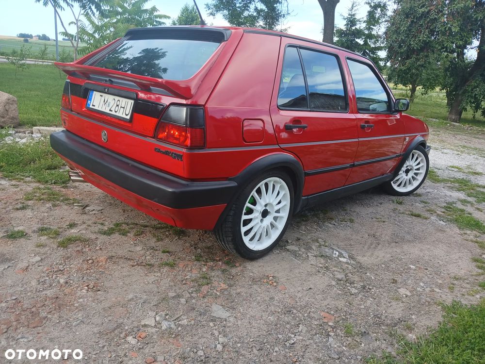 Volkswagen Golf 1.8 GTI - 2