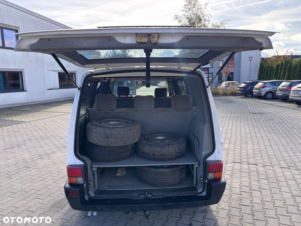 Volkswagen Multivan Standard - 18
