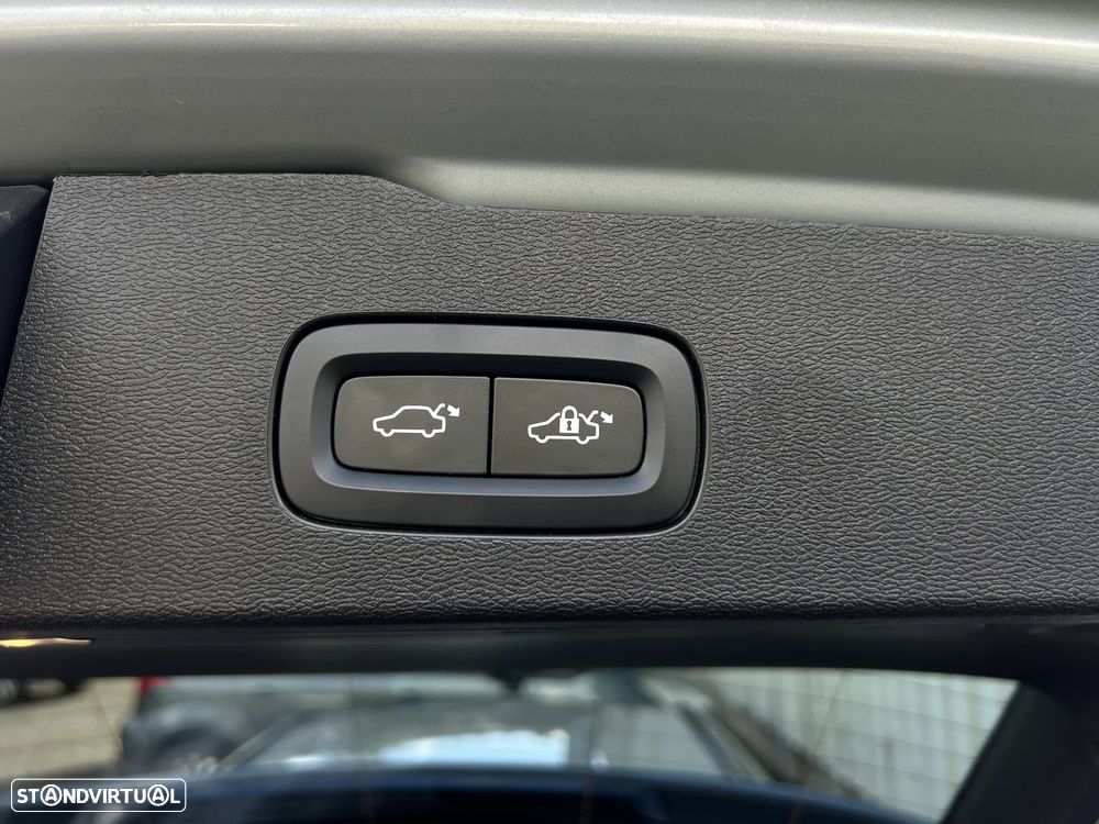 Volvo V60 2.0 T6 AWD TE Plus Dark - 38