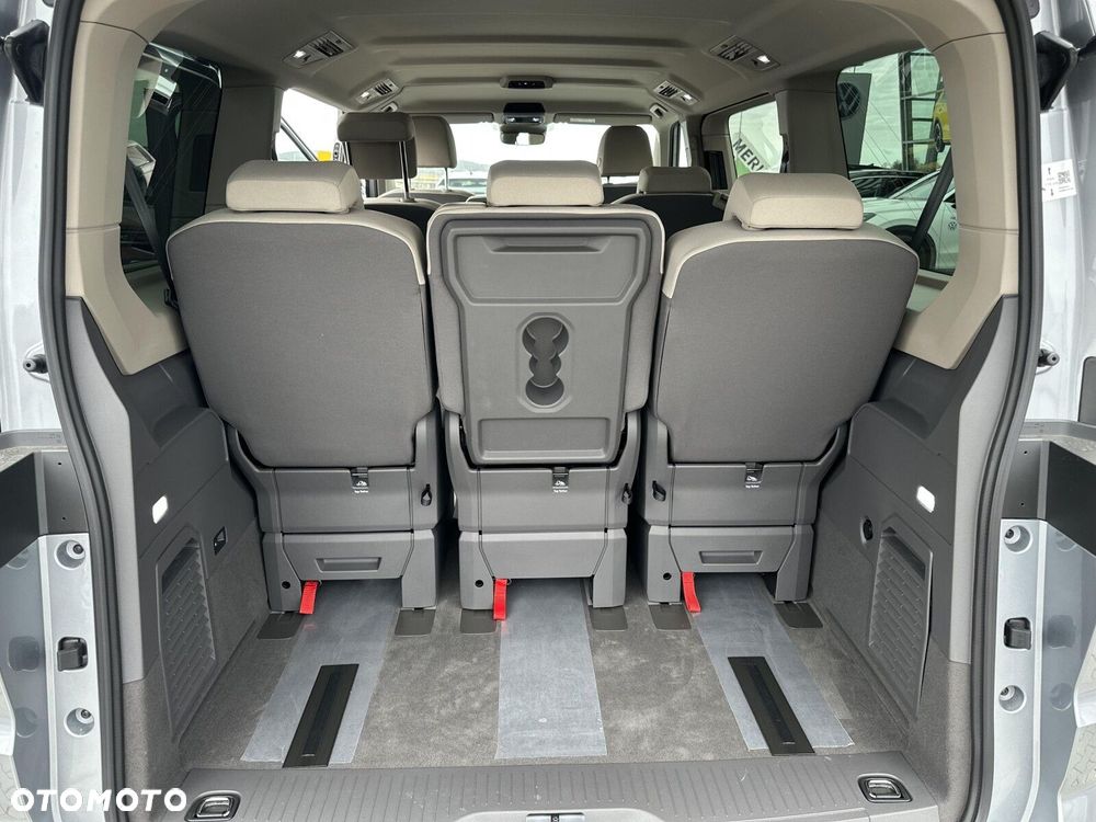 Volkswagen Multivan - 18